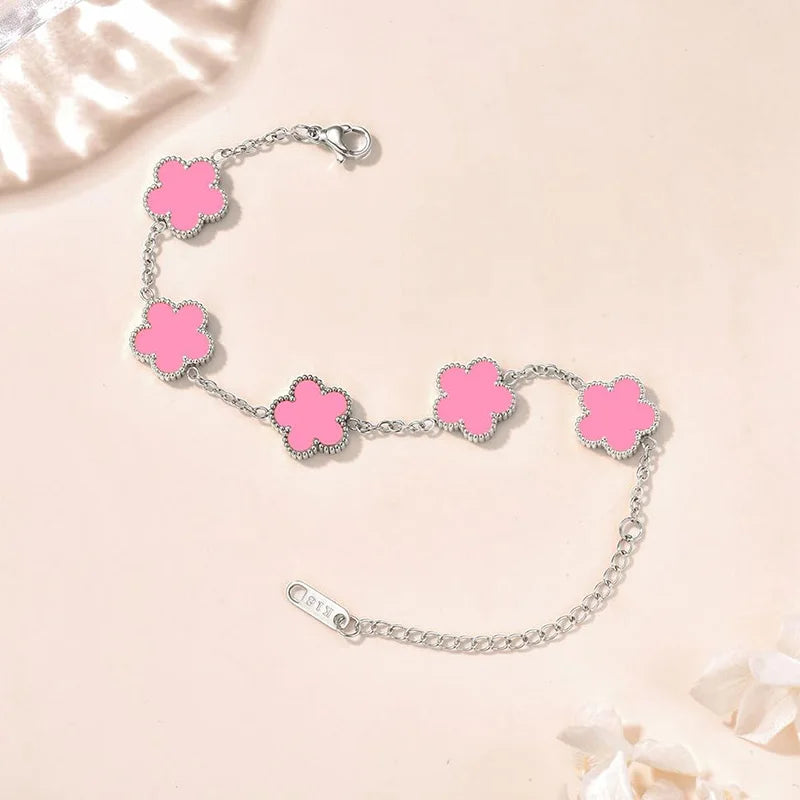 Lucky Clover Women's Hand bracelet