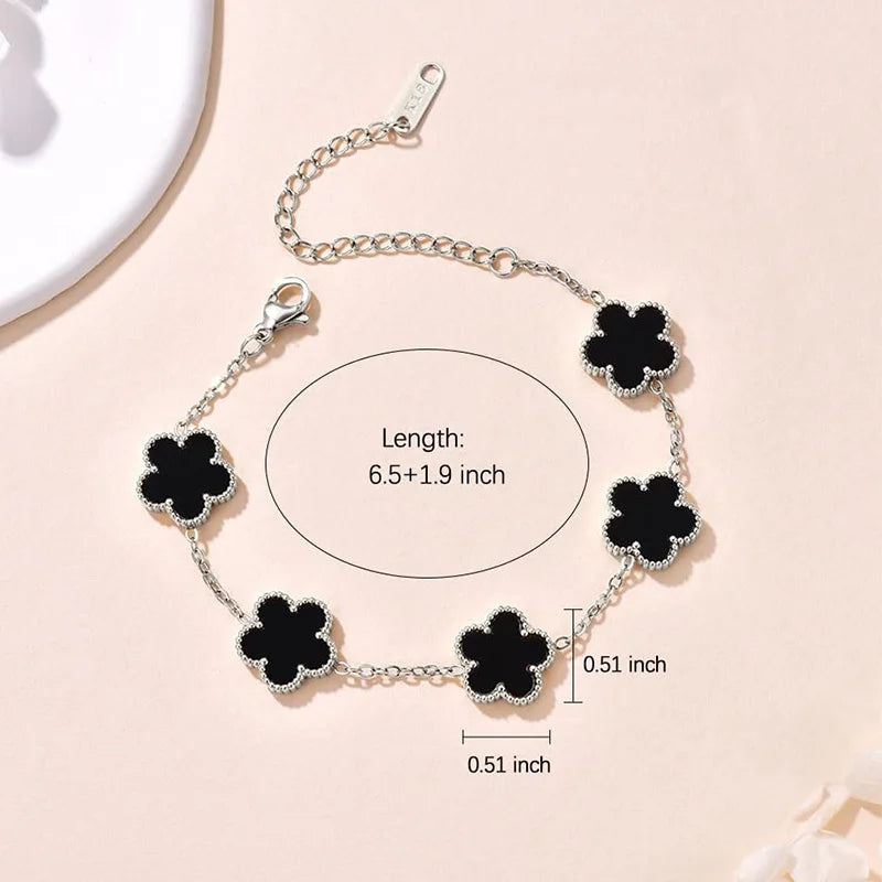 Lucky Clover Women's Hand bracelet